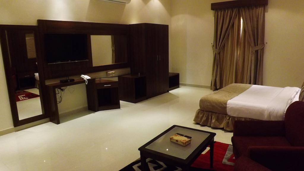 Baron Palace - Almasif Hotel Apartments Эр-Рияд Номер фото