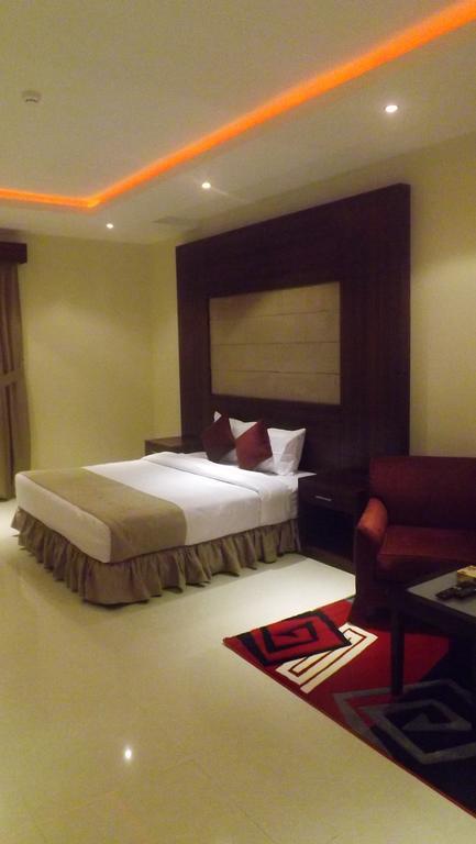 Baron Palace - Almasif Hotel Apartments Эр-Рияд Номер фото