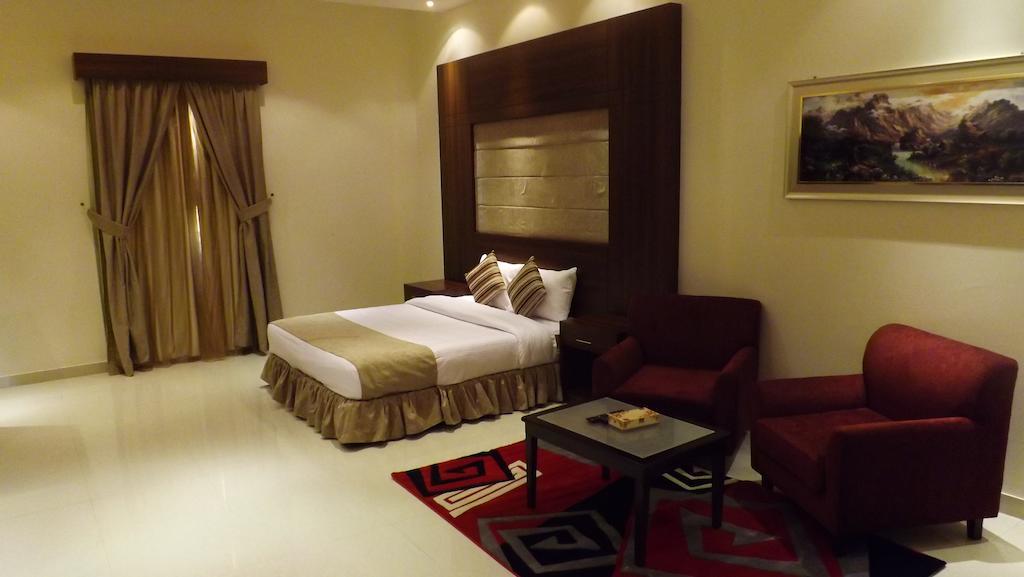 Baron Palace - Almasif Hotel Apartments Эр-Рияд Номер фото