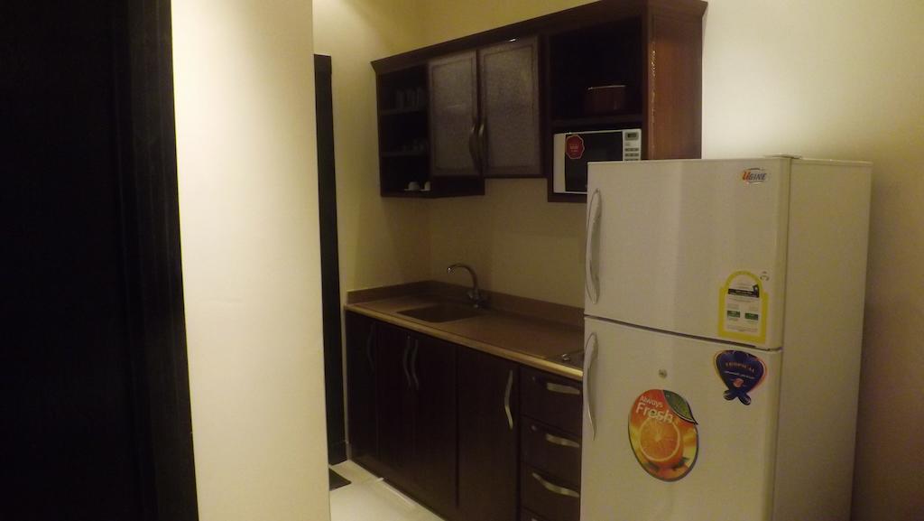 Baron Palace - Almasif Hotel Apartments Эр-Рияд Номер фото