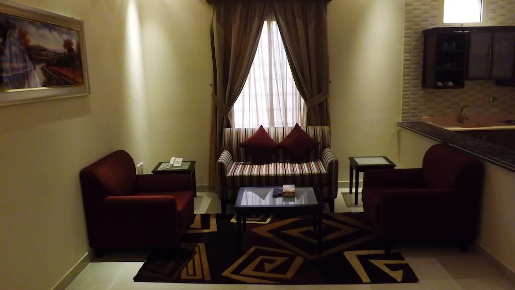 Baron Palace - Almasif Hotel Apartments Эр-Рияд Номер фото