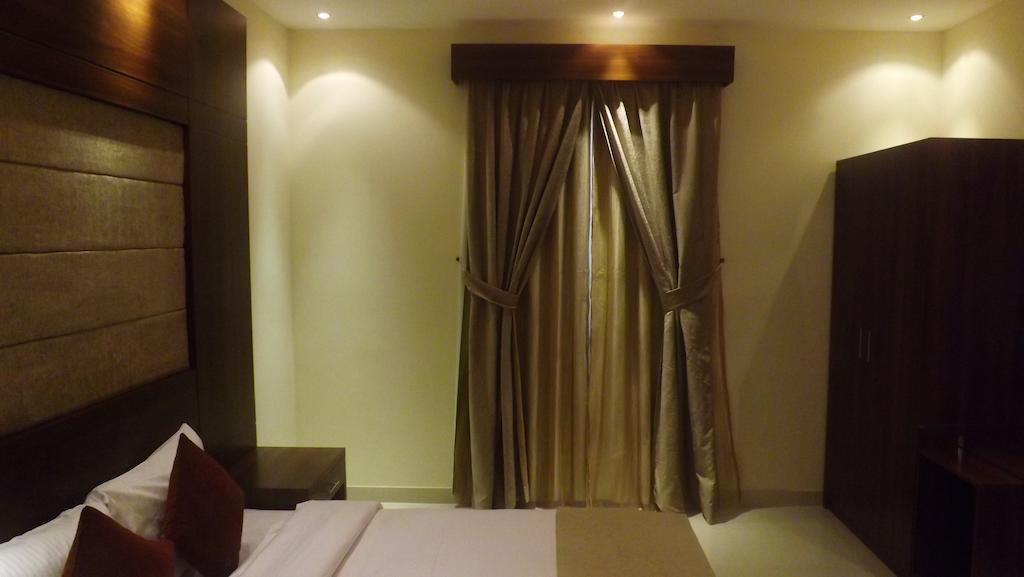 Baron Palace - Almasif Hotel Apartments Эр-Рияд Номер фото
