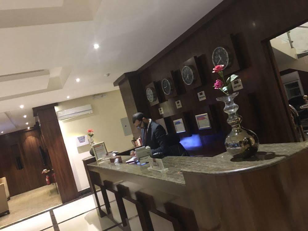 Baron Palace - Almasif Hotel Apartments Эр-Рияд Экстерьер фото