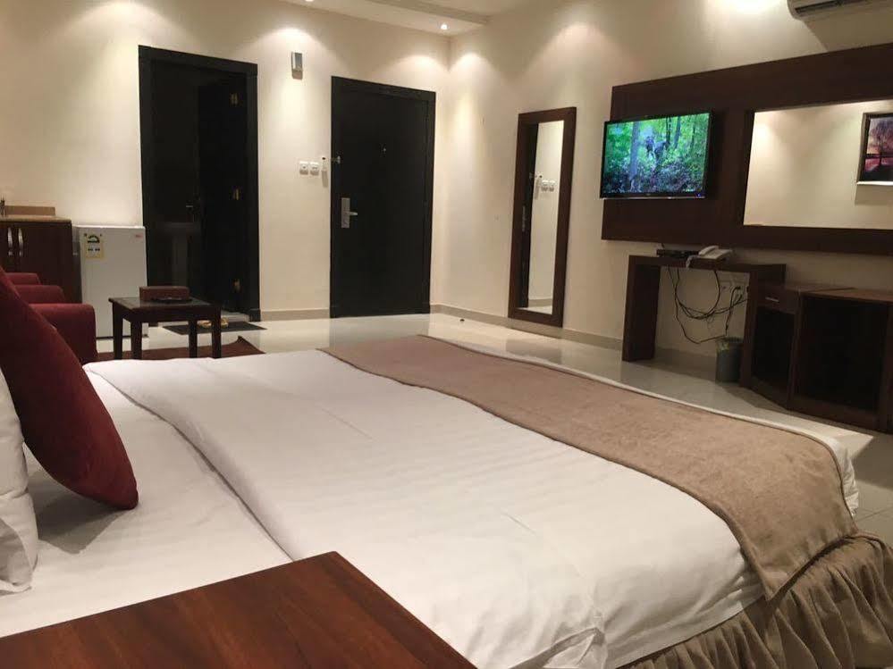Baron Palace - Almasif Hotel Apartments Эр-Рияд Экстерьер фото