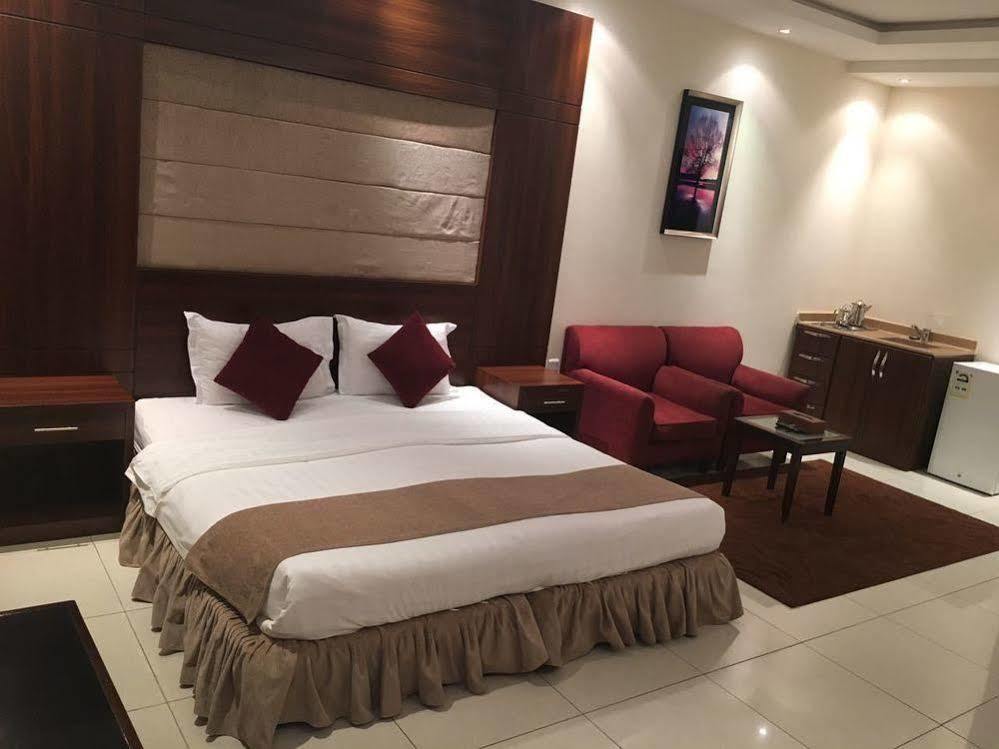 Baron Palace - Almasif Hotel Apartments Эр-Рияд Экстерьер фото