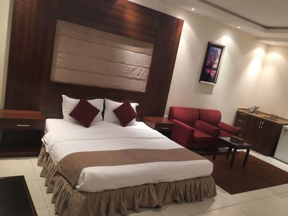 Baron Palace - Almasif Hotel Apartments Эр-Рияд Экстерьер фото