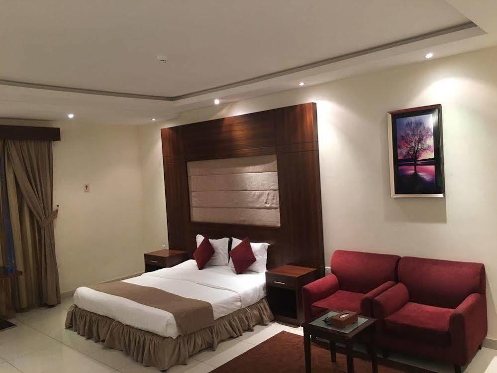 Baron Palace - Almasif Hotel Apartments Эр-Рияд Экстерьер фото