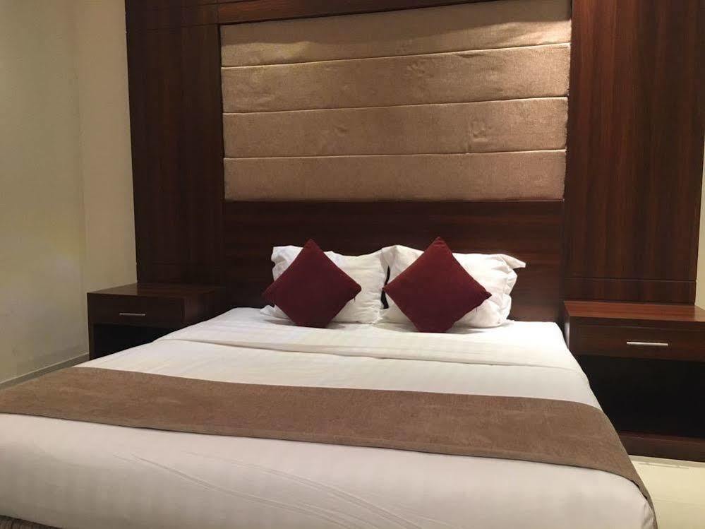Baron Palace - Almasif Hotel Apartments Эр-Рияд Экстерьер фото